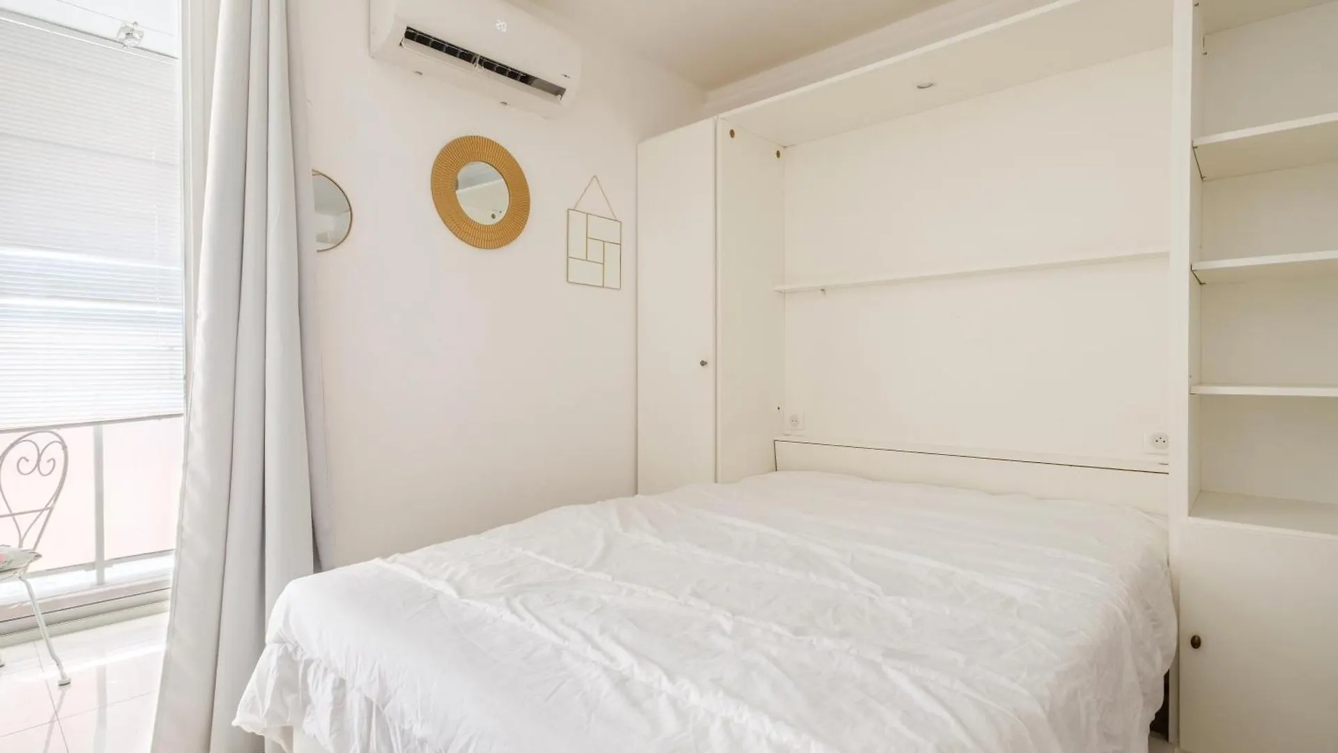 Studio 4 Personnes Bord De Mer 생로랑뒤바르 0*,  프랑스
